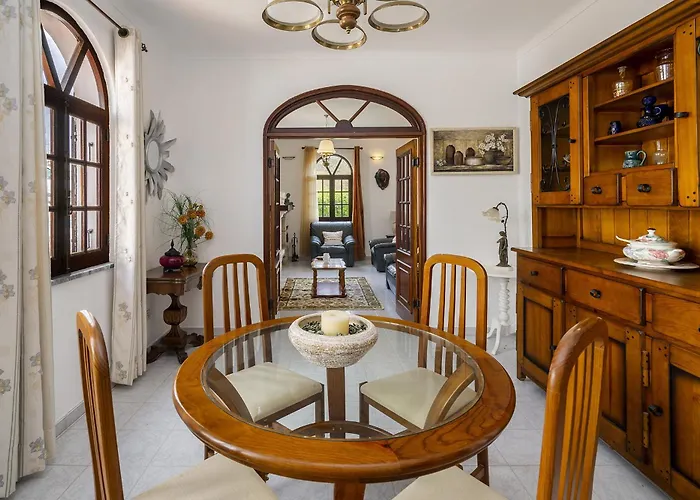 Oasis - Pool & Garden 別荘 *